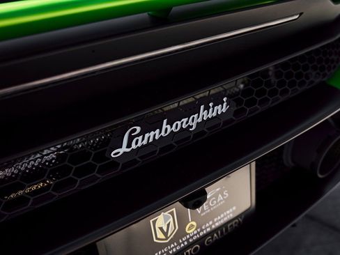 Used 2024 Lamborghini Huracan Sterrato image 14