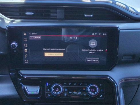 Used 2023 GMC Sierra 1500 AT4 w/ Technology Package AWD/4WD image 16