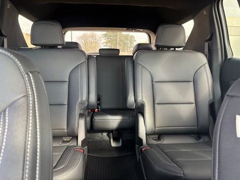 New 2026 Chevrolet Traverse LT image 12