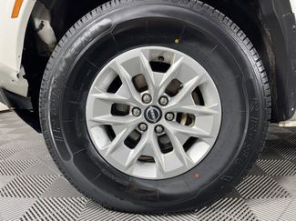 Used 2024 Nissan Frontier SV video 2