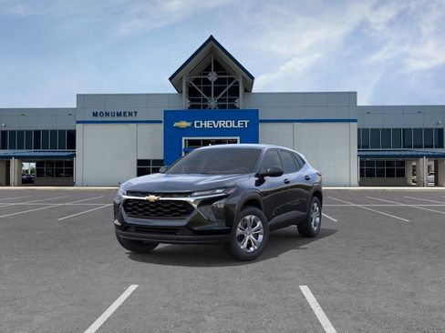 New 2026 Chevrolet Trax LS w/ Driver Confidence Package FWD image 8