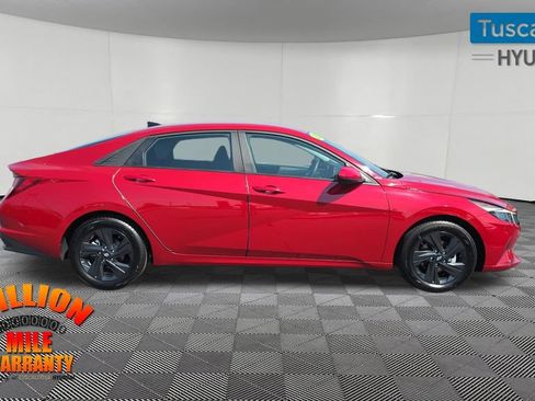 Used 2022 Hyundai Elantra SEL w/ Cargo Package FWD image 9