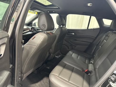 Used 2024 Chevrolet Trax RS w/ Sunroof Package FWD image 14