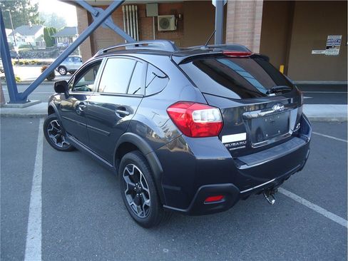 Used 2014 Subaru Crosstrek 2.0i Premium w/ Moonroof Package AWD/4WD image 8