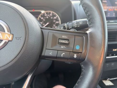 Used 2023 Nissan Rogue SV w/ SV Premium B Package image 21