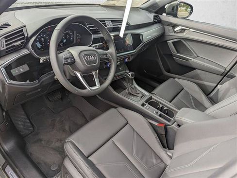 Used 2025 Audi Q3 2.0T Premium AWD/4WD image 3