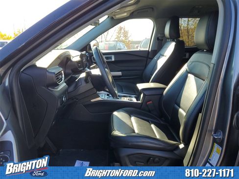 Used 2023 Ford Explorer XLT w/ Equipment Group 202A image 10