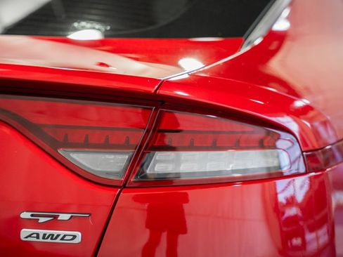 Used 2022 Kia Stinger GT2 AWD/4WD image 6