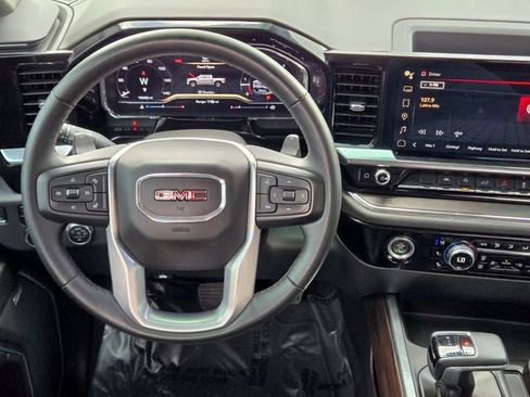 Used 2024 GMC Sierra 1500 SLT w/ SLT Convenience Package AWD/4WD image 26