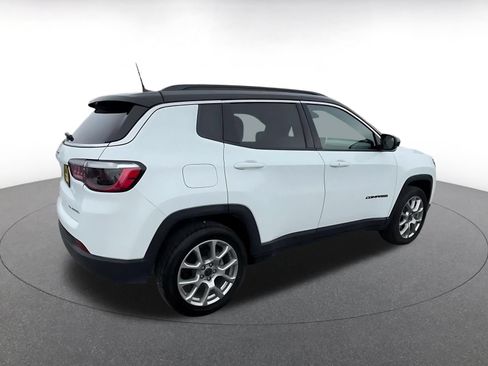 Used 2025 Jeep Compass Limited AWD/4WD image 14