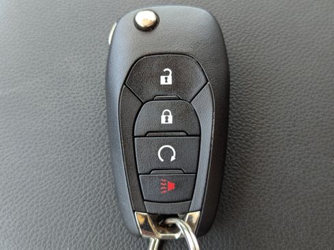 Used 2024 Chevrolet Trax LS w/ LS Convenience Package FWD image 21