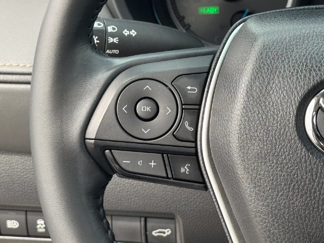 Used 2024 Toyota Venza LE AWD/4WD image 24