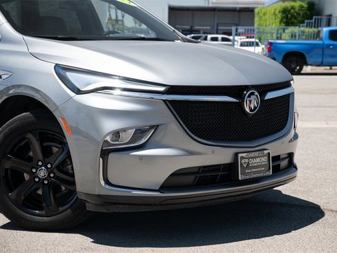 Used 2024 Buick Enclave Essence w/ Sport Touring Edition image 9