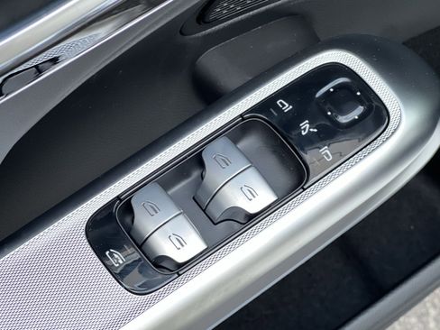 New 2026 Mercedes-Benz E 350 4MATIC Sedan image 13