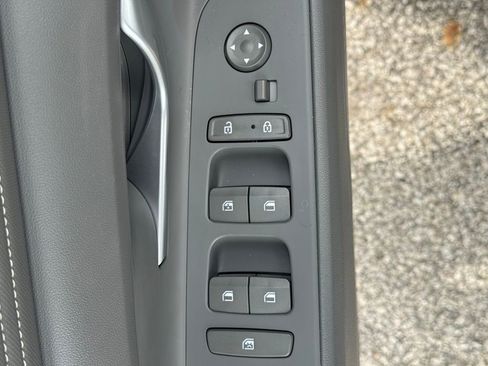 Used 2023 Hyundai Elantra SEL w/ Convenience Package image 18