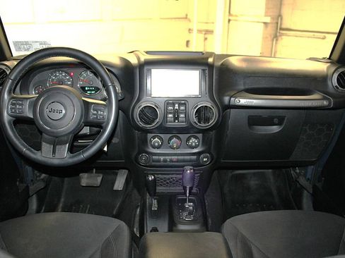 Certified 2017 Jeep Wrangler Unlimited Sport w/ Quick Order Package 24S AWD/4WD image 9