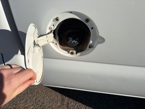 Used 2005 GMC Sierra 3500 W/T image 29