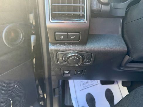 Used 2020 Ford Expedition Max Limited image 32