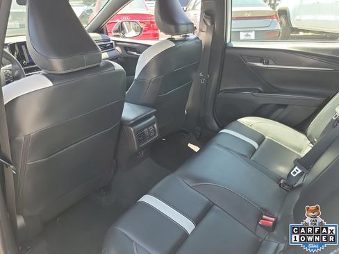 Used 2025 Toyota Camry SE FWD image 13