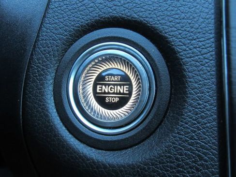 Used 2019 Mercedes-Benz C 300 Sedan image 42