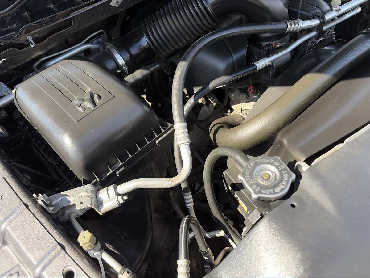 Used 2016 RAM 1500 Laramie w/ Convenience Group AWD/4WD image 28