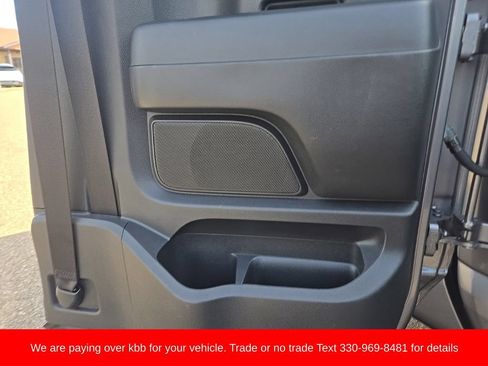 Used 2018 Nissan Titan SV AWD/4WD image 32