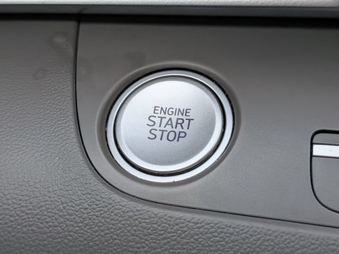 Used 2023 Hyundai Elantra SEL w/ Convenience Package FWD image 28