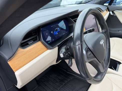 Used 2020 Tesla Model S Long Range Plus image 11
