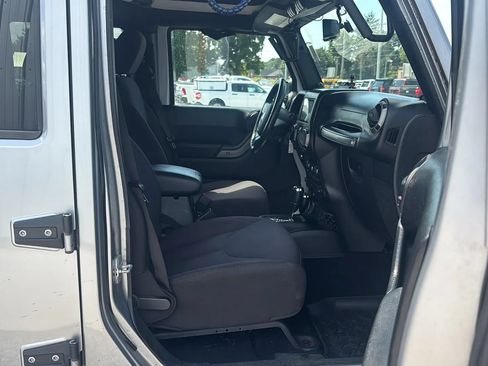 Used 2013 Jeep Wrangler Unlimited Sport AWD/4WD image 17