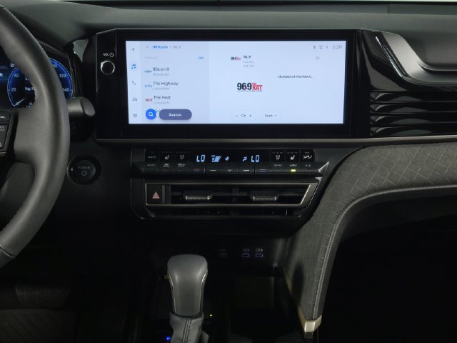 Used 2025 Toyota Camry XLE w/ Premium Plus Package FWD image 24