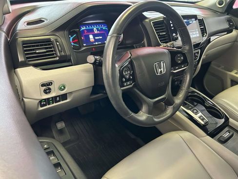 Used 2022 Honda Pilot Touring image 13