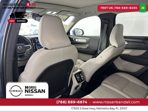 Used 2023 Volvo XC40 B5 Plus w/ Protection Package Premier image 28