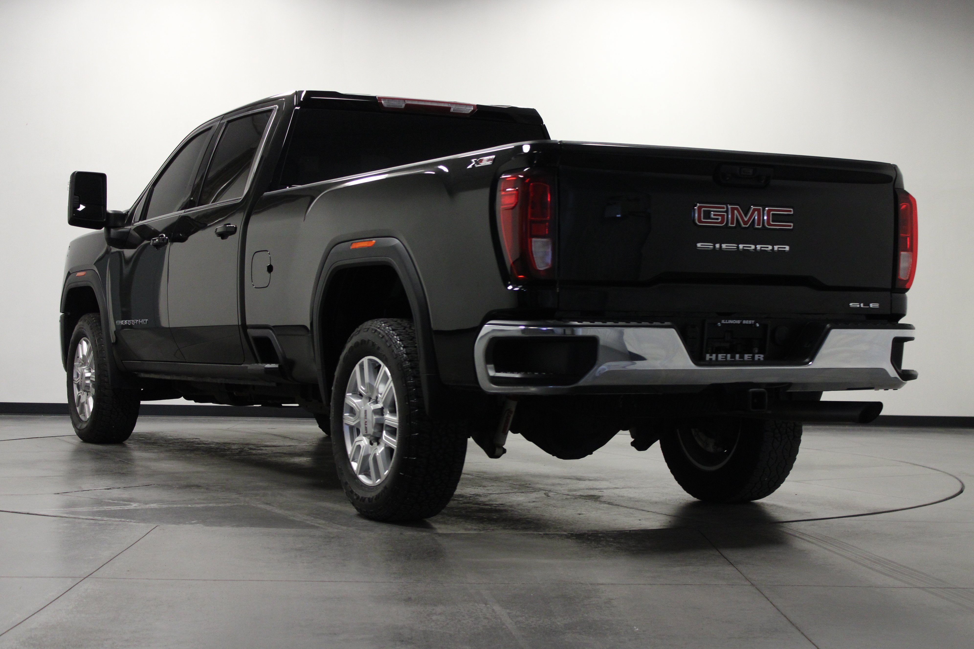 Used 2024 GMC Sierra 2500 SLE AWD/4WD image 6