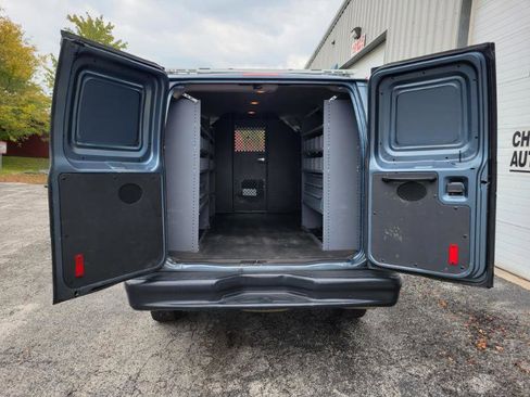 Used 2014 Ford E-350 and Econoline 350 Super Duty w/ Insulation Package image 35