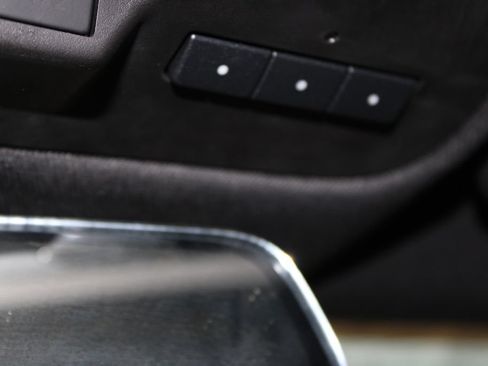 Used 2018 Chevrolet Camaro SS RWD image 38