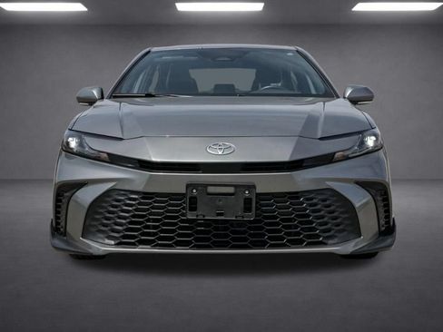 Used 2025 Toyota Camry SE FWD image 10