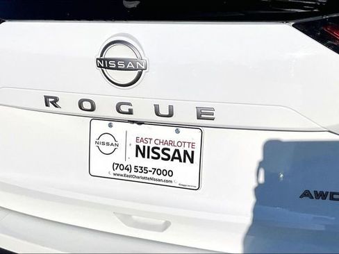Used 2024 Nissan Rogue S image 23