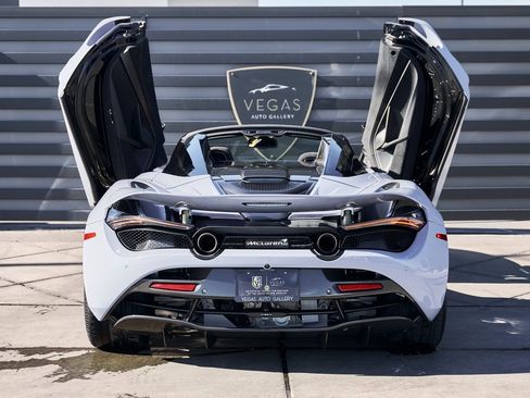 Used 2022 McLaren 720S Spider image 30