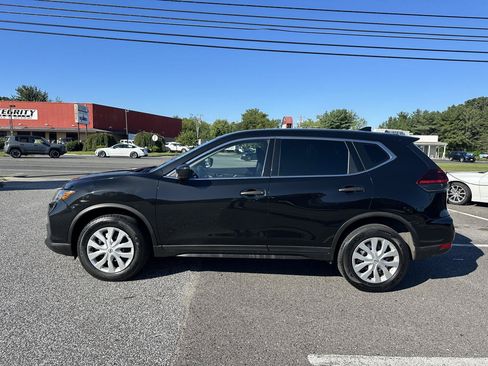 Used 2019 Nissan Rogue S AWD/4WD image 8
