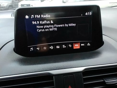 Used 2018 MAZDA MAZDA3 Sport image 16