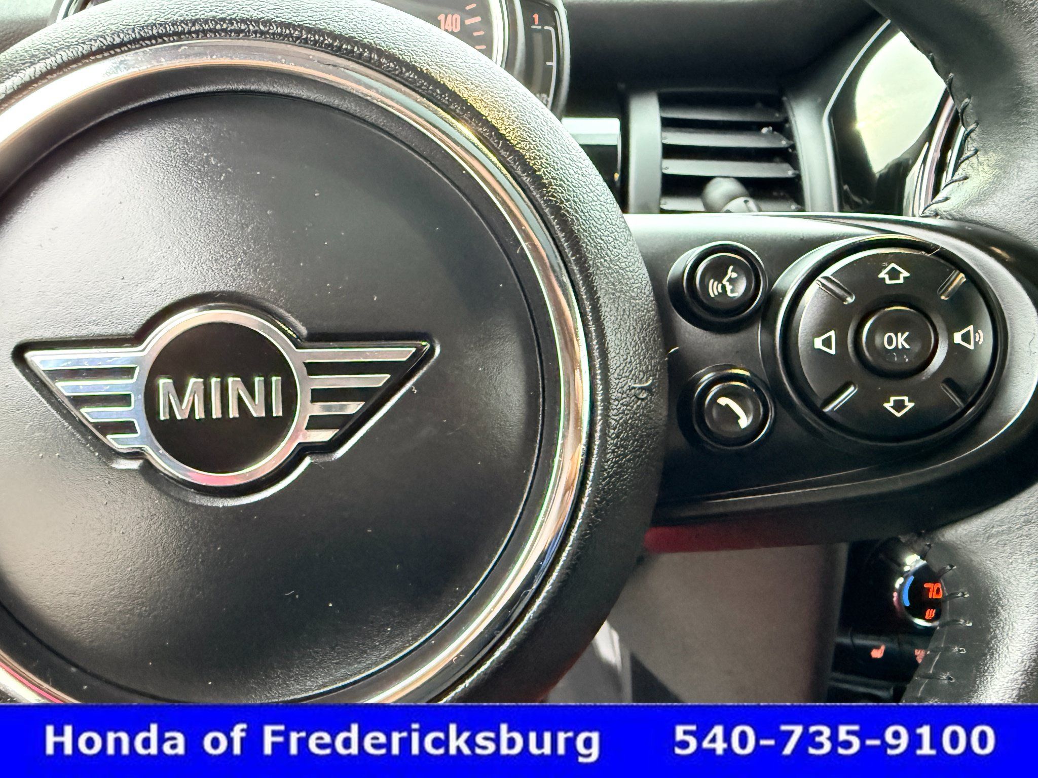 Used 2021 MINI Cooper 2-Door Hardtop FWD image 25