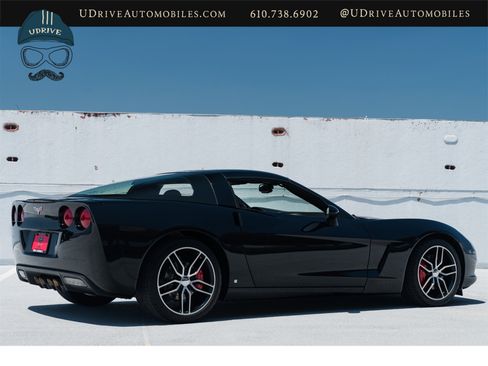 Used 2006 Chevrolet Corvette Coupe w/ Preferred Equipment Group RWD image 18