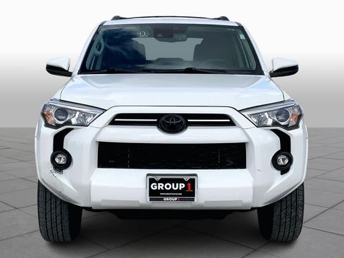 Used 2021 Toyota 4Runner SR5 image 3