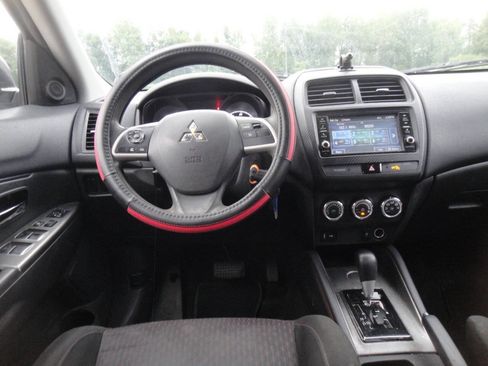 Used 2018 Mitsubishi Outlander Sport ES FWD image 17