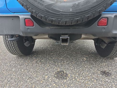 Used 2022 Jeep Wrangler Unlimited Sahara w/ Cold Weather Group image 11