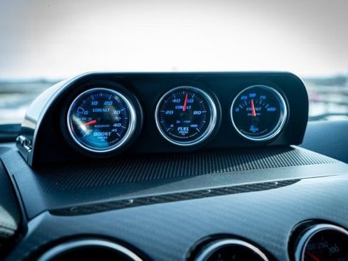 Used 2020 Ford Mustang Shelby GT350 w/ Technology Package RWD image 28