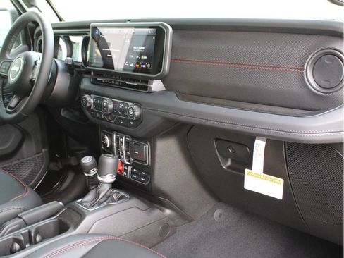 New 2026 Jeep Gladiator Rubicon AWD/4WD image 24