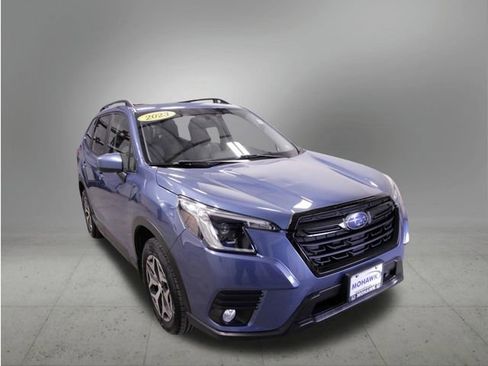 Used 2023 Subaru Forester Premium image 10