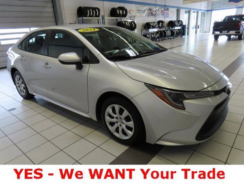 Used 2024 Toyota Corolla LE image 17