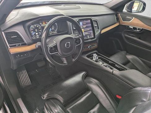 Used 2016 Volvo XC90 T8 Inscription w/ Vision Package image 10